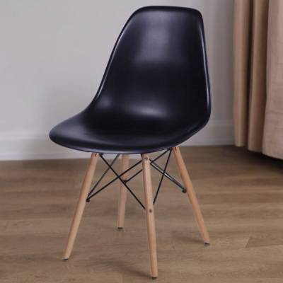Cadeira DKR/Charles 1102 PP 46,5cm – Or Design – 1.2 – TD - 1.0 - PR