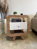 Mesa de Cabeceira Theo 1G c/ USB - 0,55x0,65M - 2.9 - LD 1