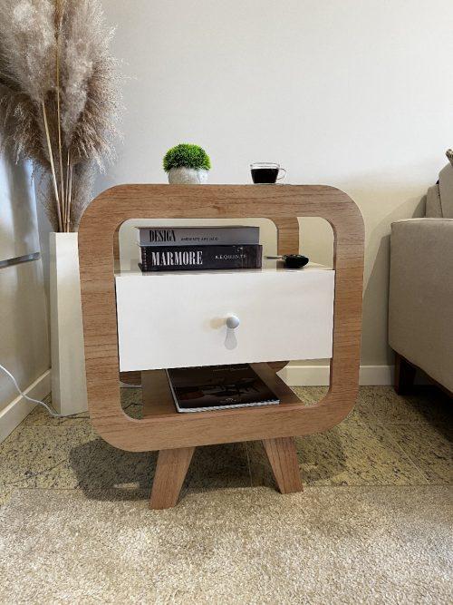 Mesa de Cabeceira Theo 1G c/ USB - 0,55x0,65M - 2.9 - LD